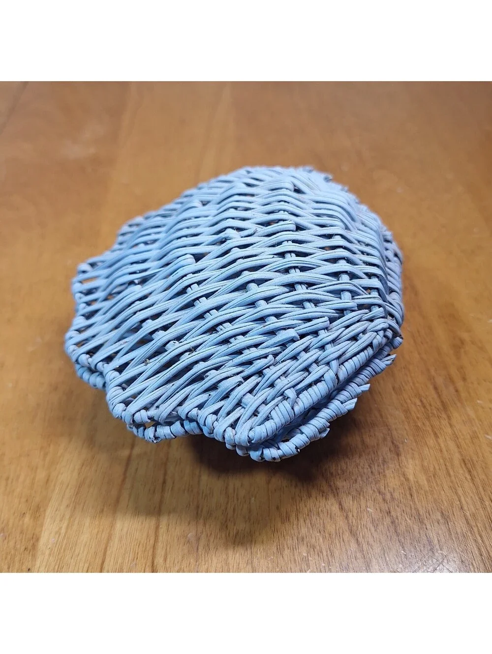 VTG Rattan Clam Shell Basket Coastal Boho Wicker Decor Light Blue 4.5